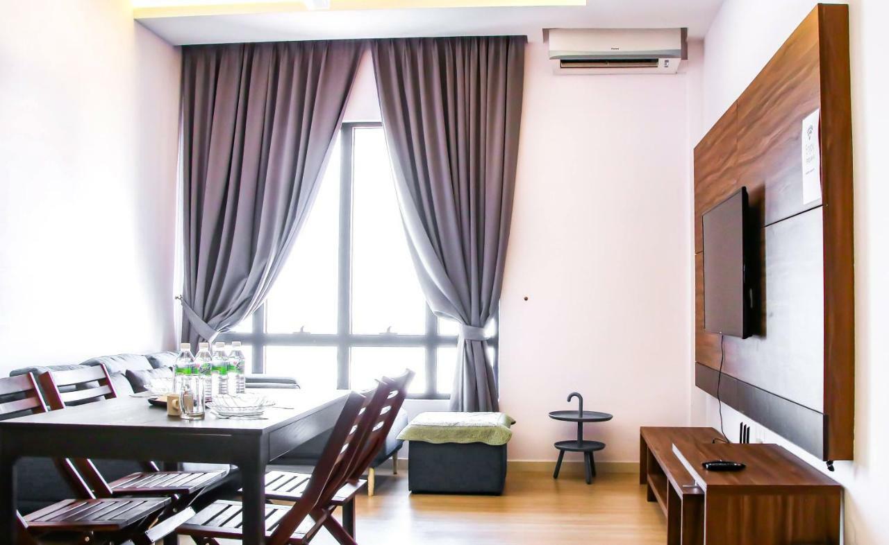 2 Bedroom 2 Bathroom Near Sumway Pyramid Subang Jaya Exterior photo